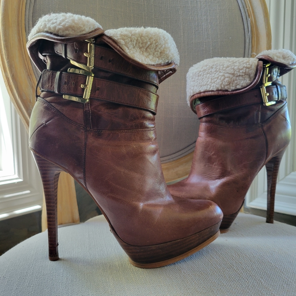 MICHAEL KORS brown leather worn two-way boots with faux shearling lining